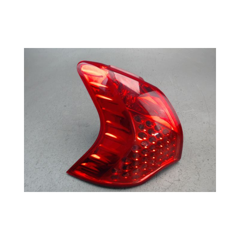 FEU ARRIERE GAUCHE  PEUGEOT 3008