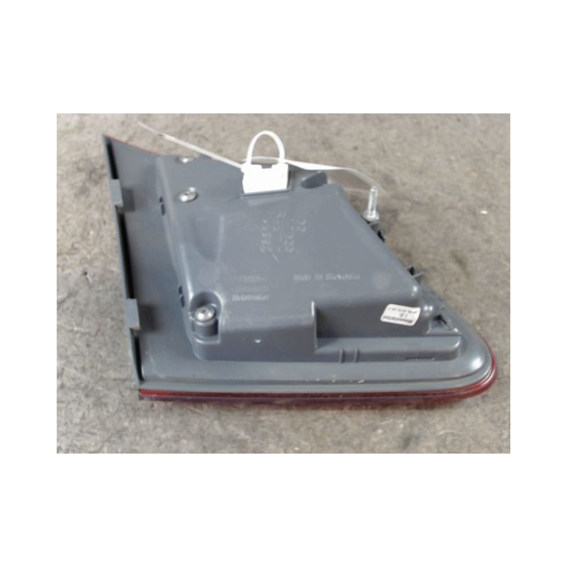 FEU ARRIERE INTERIEUR DROIT MERCEDES CLASSE B 2008-