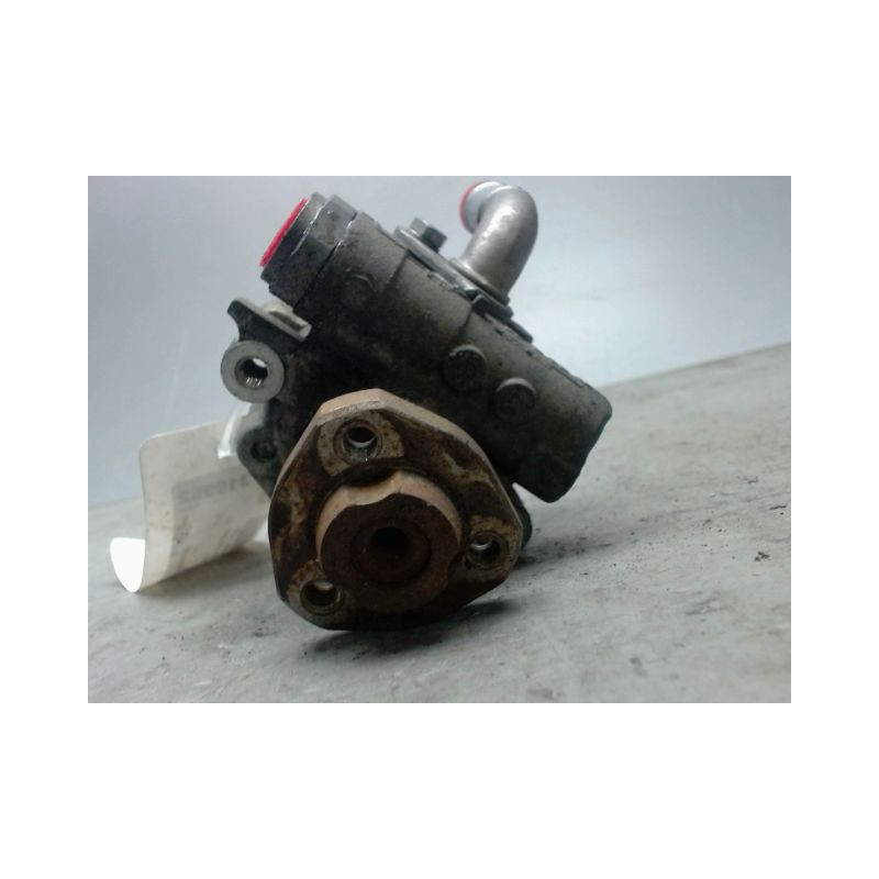 POMPE DIRECTION ASSISTEE VOLKSWAGEN CADDY VAN 2004-