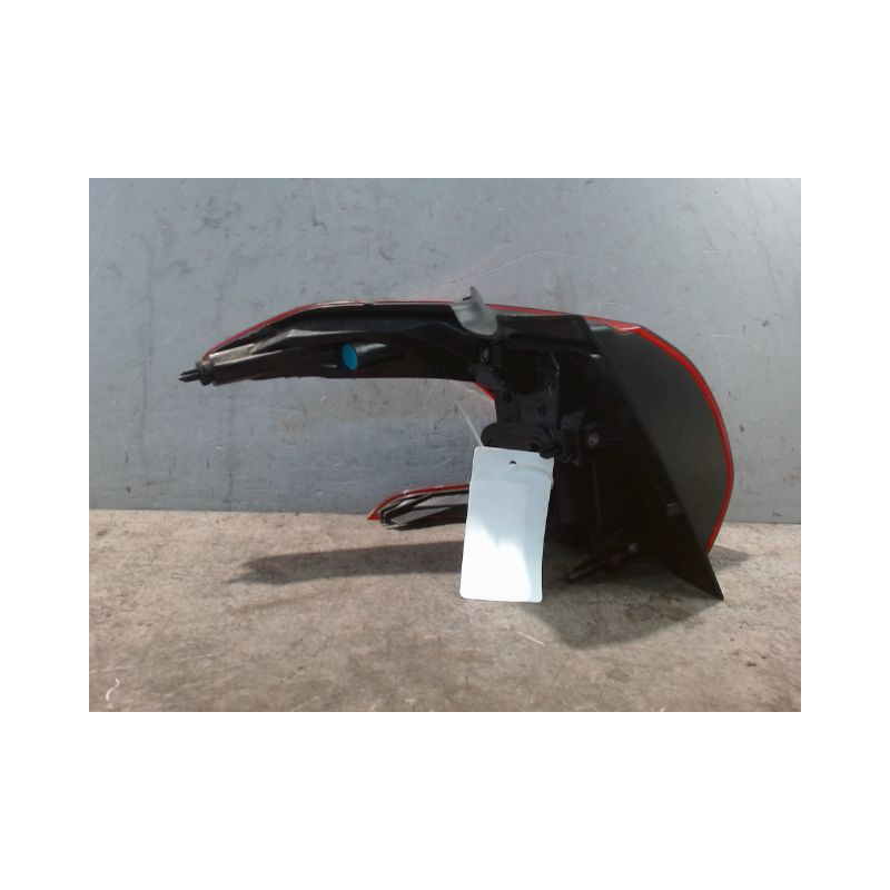 FEU ARRIERE DROIT PEUGEOT 2008
