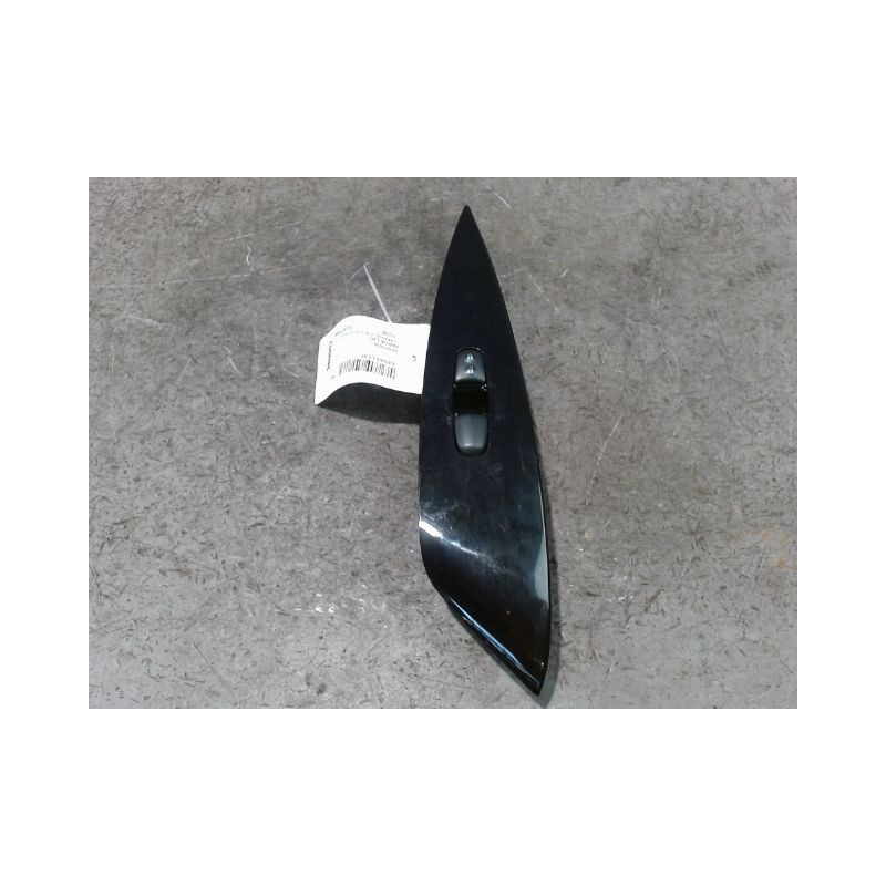 COMMANDE LEVE-GLACE PORTE AVD NISSAN LEAF