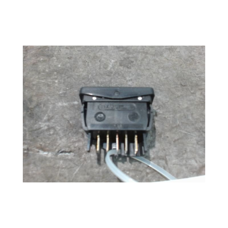 COMMANDE LEVE-GLACE PORTE AVG CITROEN SAXO 99-