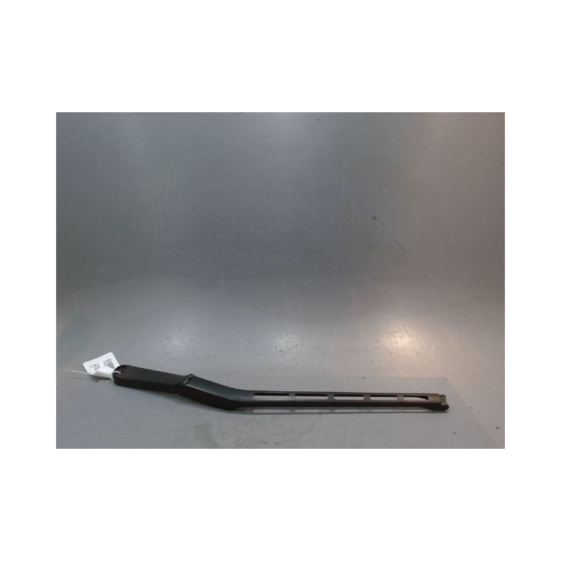 BRAS ESSUIE-GLACE AVANT GAUCHE MERCEDES CLK