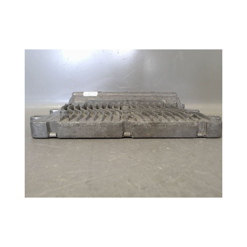 CALCULATEUR MOTEUR PEUGEOT 206 + 2009-2013