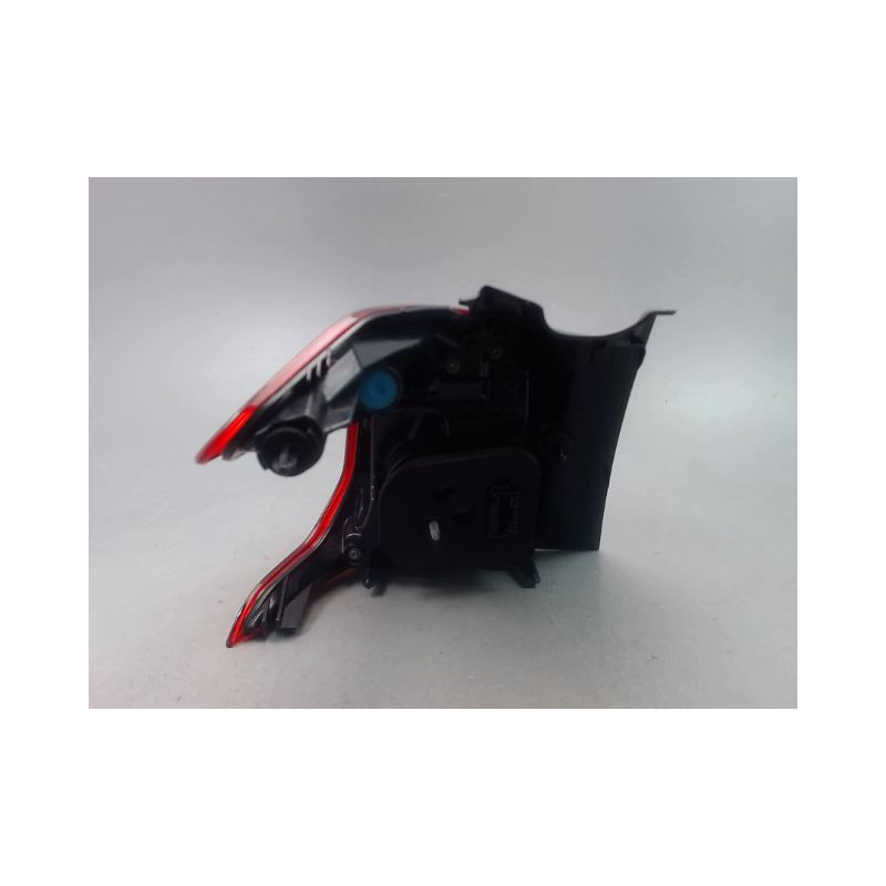 FEU ARRIERE DROIT PEUGEOT 2008 Phase 1 2013-...
