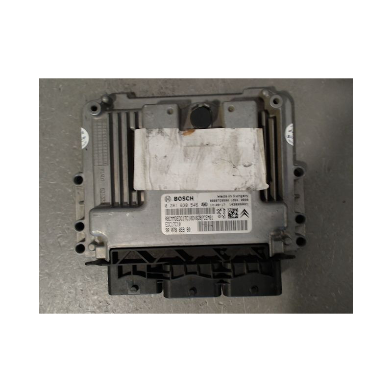 CALCULATEUR MOTEUR PEUGEOT 208