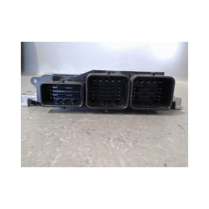 CALCULATEUR MOTEUR PEUGEOT 208