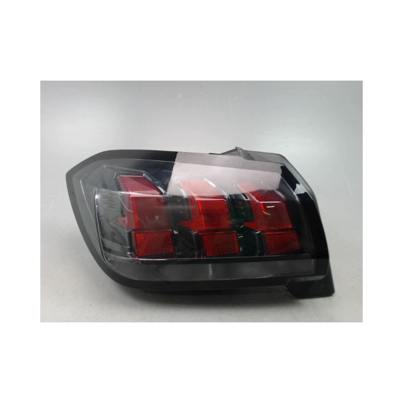 FEU ARRIERE GAUCHE  PEUGEOT 208 2012-...