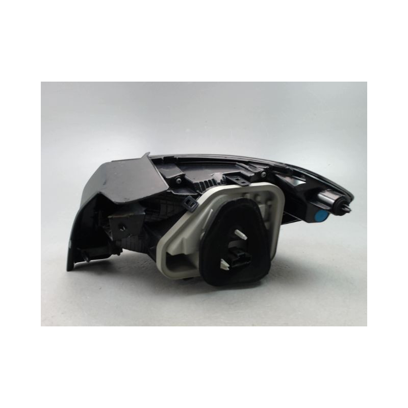 FEU ARRIERE GAUCHE  PEUGEOT 208 2012-...