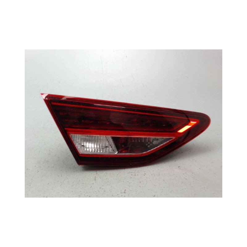FEU ARRIERE INTERIEUR GAUCHE SEAT LEON 2009-