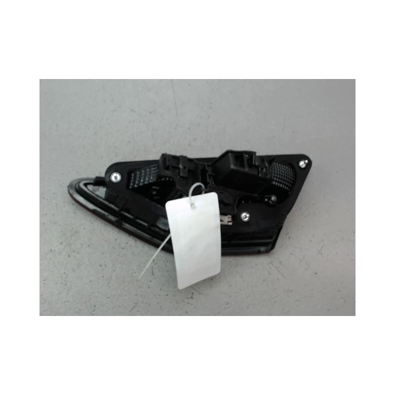 FEU ARRIERE INTERIEUR GAUCHE SEAT LEON 2009-
