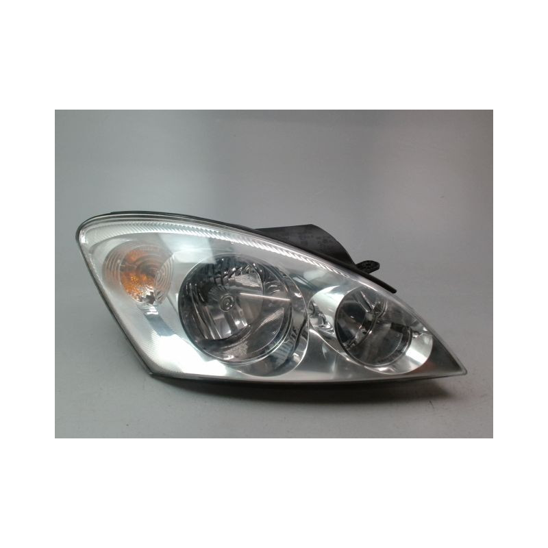 PHARE DROIT KIA CEE D I Phase 1 2007-2009