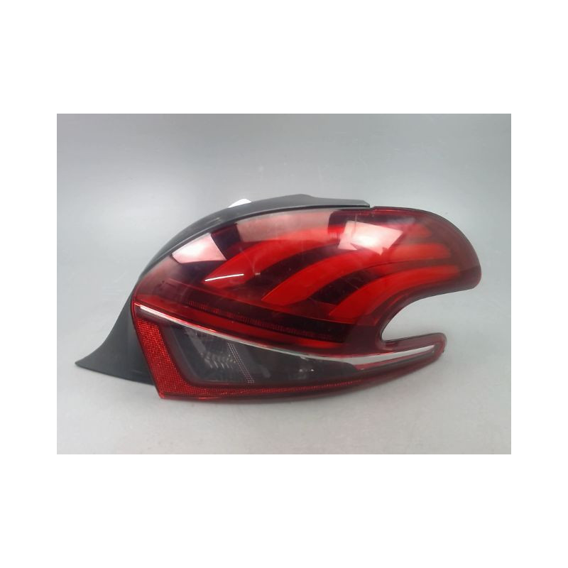 FEU ARRIERE DROIT PEUGEOT 208 Phase 1 2012-...