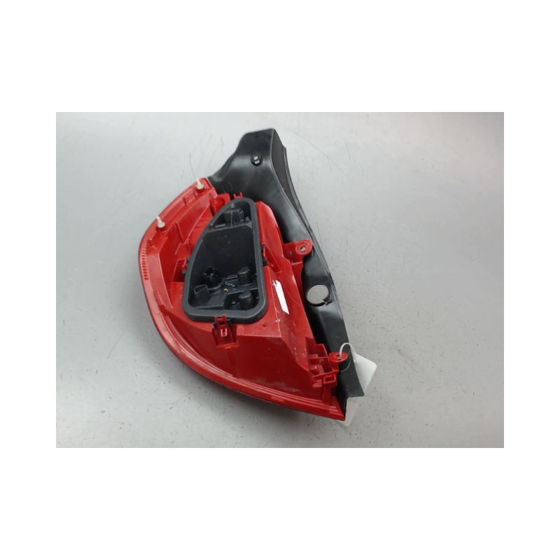 FEU ARRIERE DROIT RENAULT CLIO III Phase 2 2009-2014