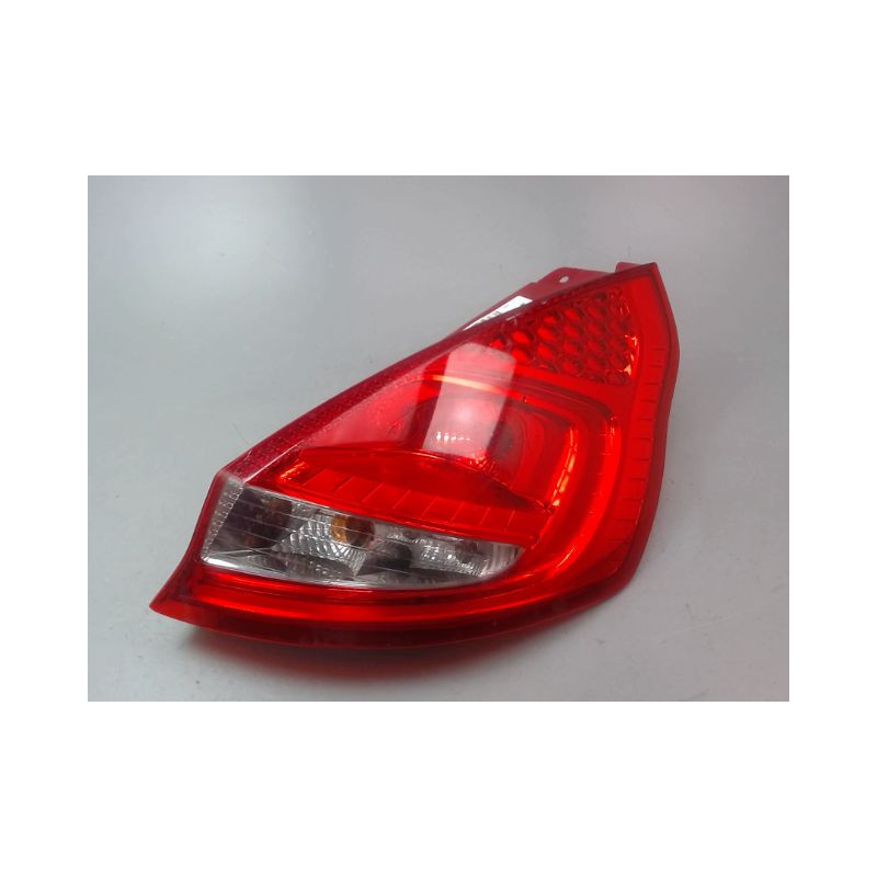 FEU ARRIERE DROIT FORD FIESTA 2010-