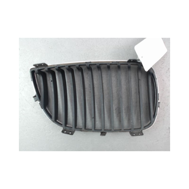 GRILLE CALANDRE GAUCHE BMW SERIE 1 I Phase 1 (E87) 2004-2006