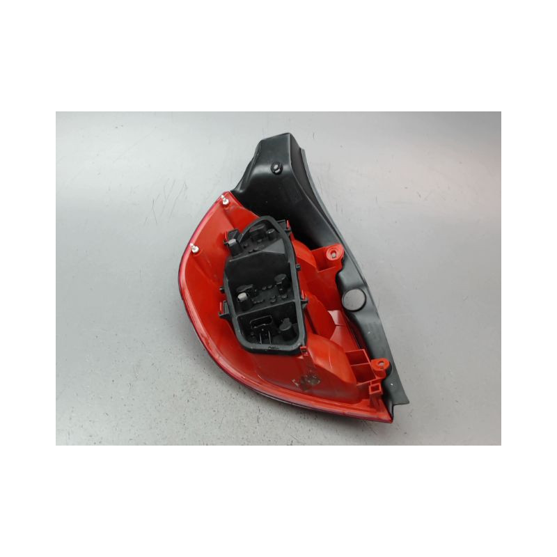 FEU ARRIERE DROIT RENAULT CLIO III Phase 1 2005-2009