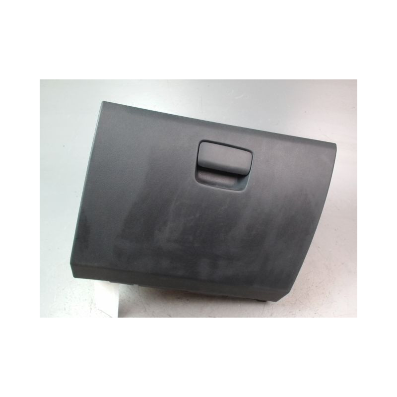 BOITE A GANTS MERCEDES GLA