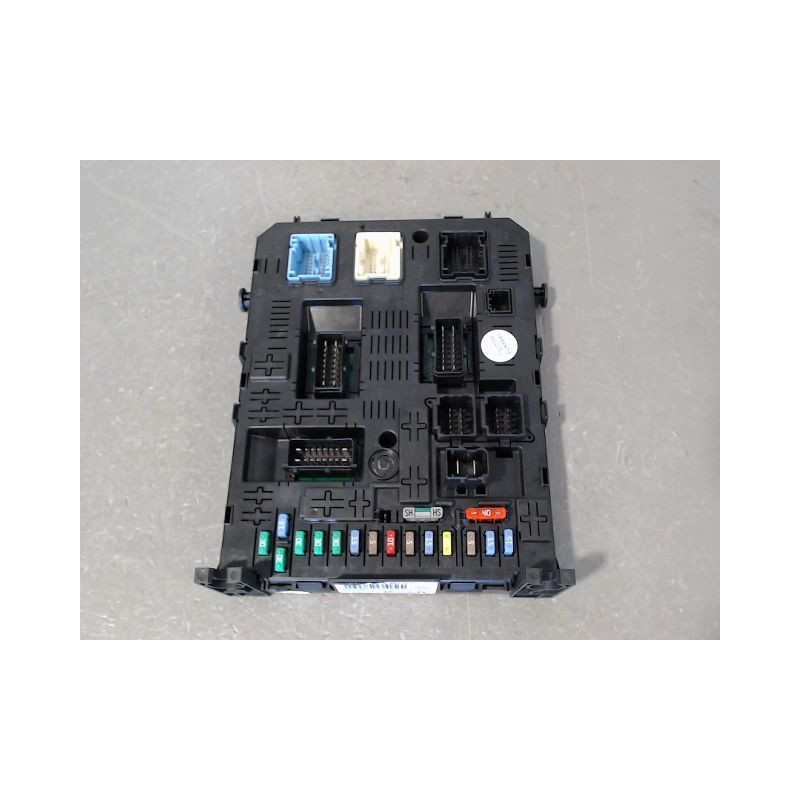 BOITIER GESTION HABITACLE PEUGEOT 3008