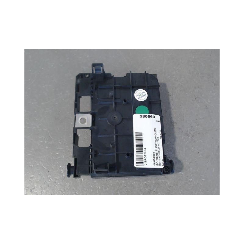 BOITE A FUSIBLES CITROEN C4