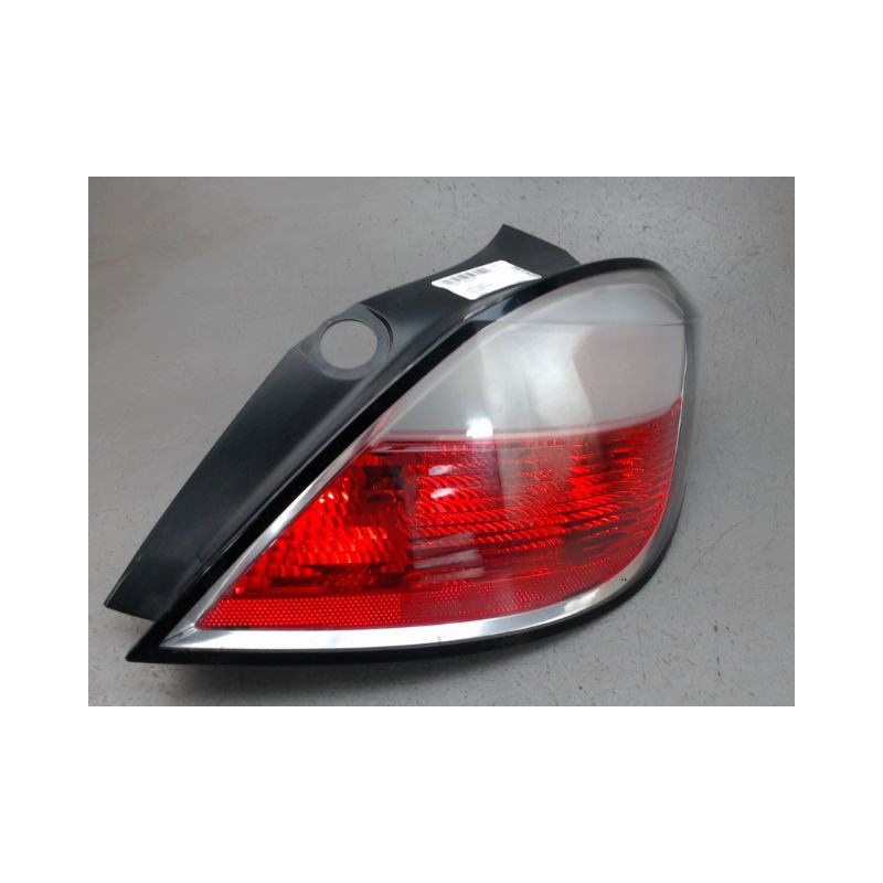 FEU ARRIERE DROIT OPEL ASTRA