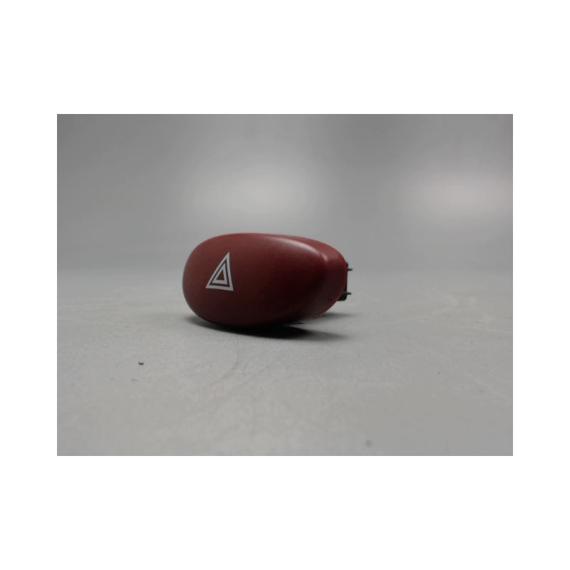 BOUTON DE WARNING PEUGEOT 206