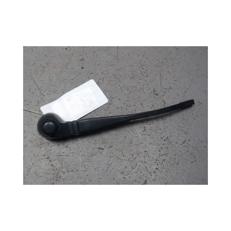 BRAS ESSUIE-GLACE ARRIERE VOLKSWAGEN POLO 02-05