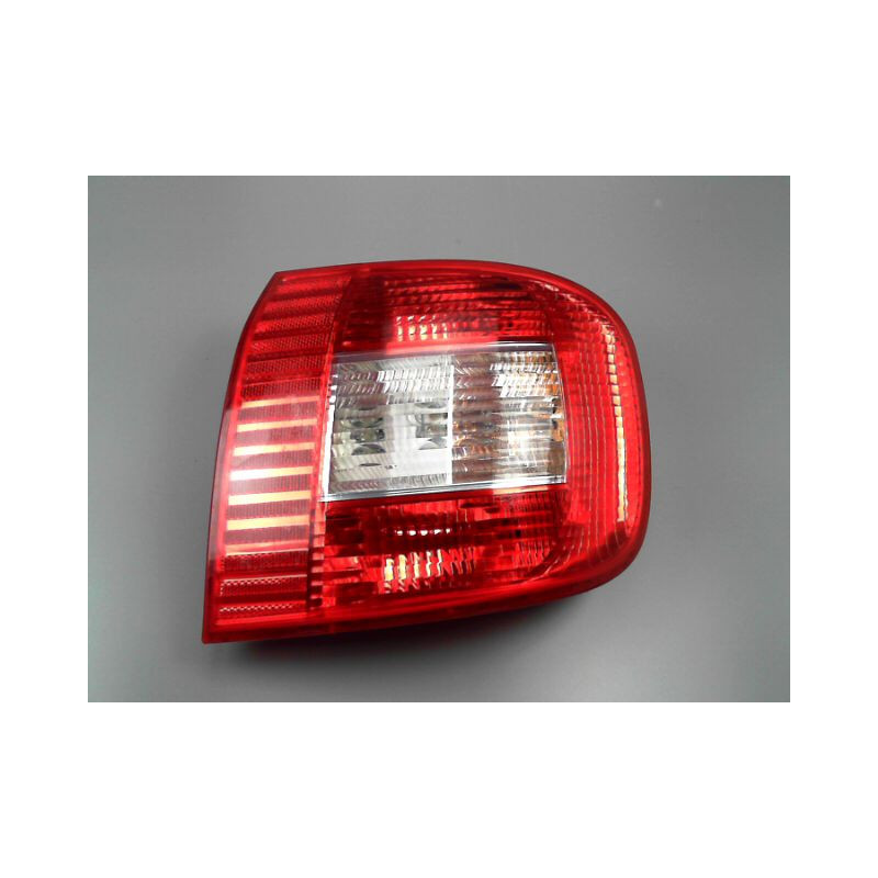 FEU ARRIERE DROIT FIAT MULTIPLA 2004-