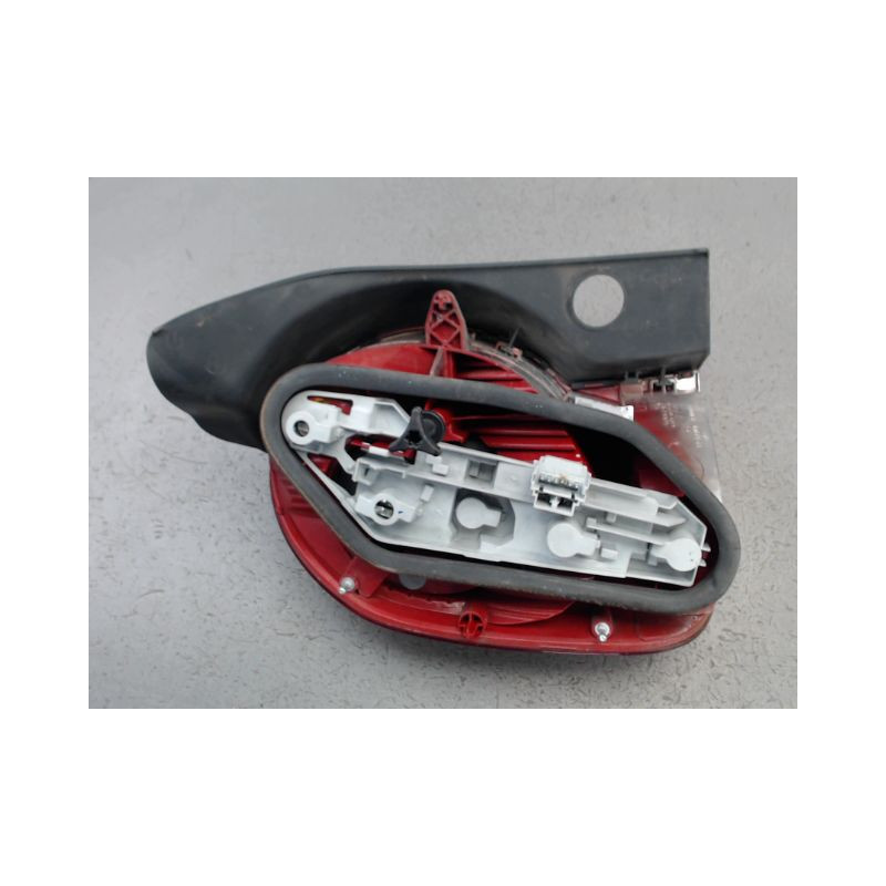 FEU ARRIERE DROIT RENAULT MODUS