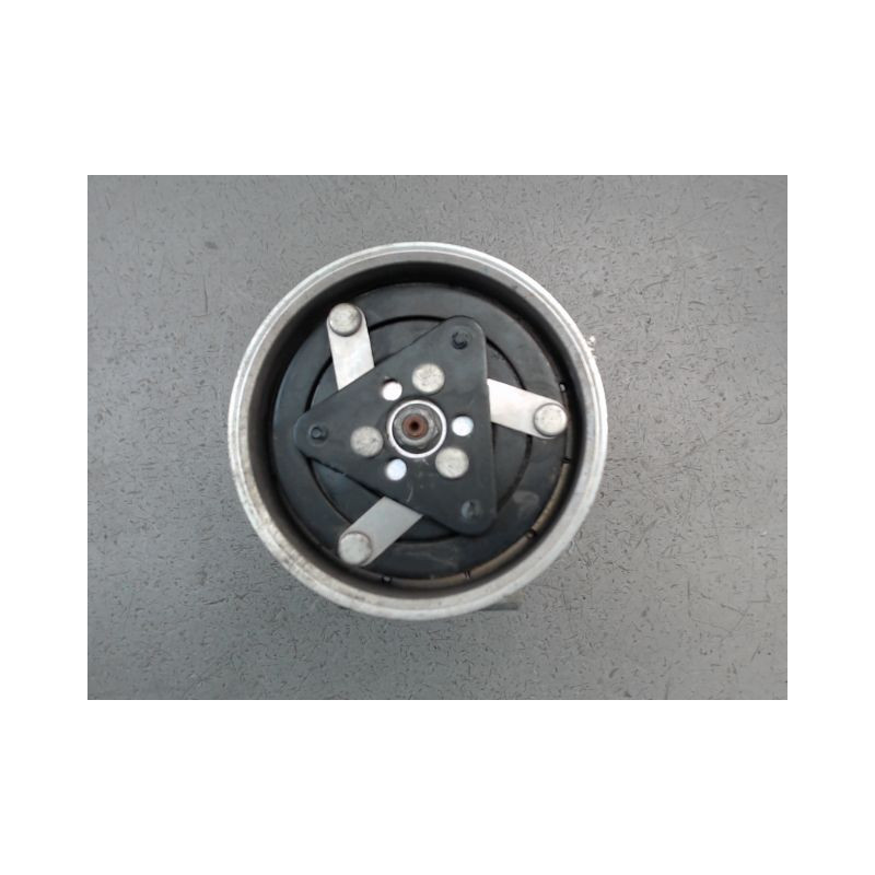 COMPRESSEUR AIR CONDITIONNE RENAULT CLIO
