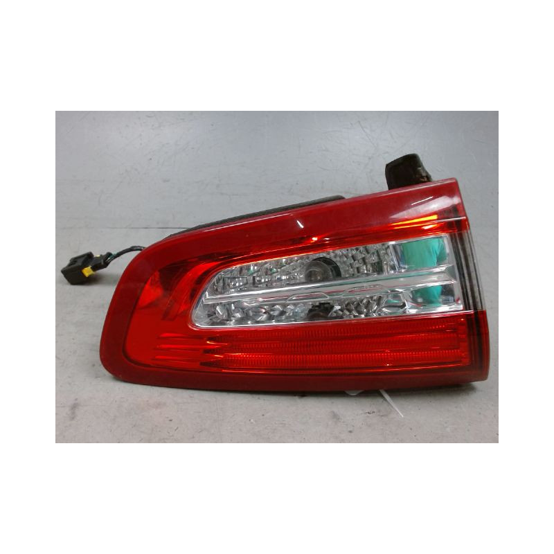 FEU ARRIERE INTERIEUR GAUCHE DS DS5