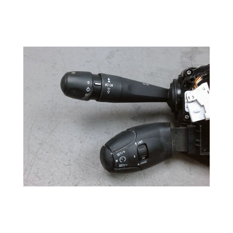 BLOC COMMODOS PEUGEOT 208