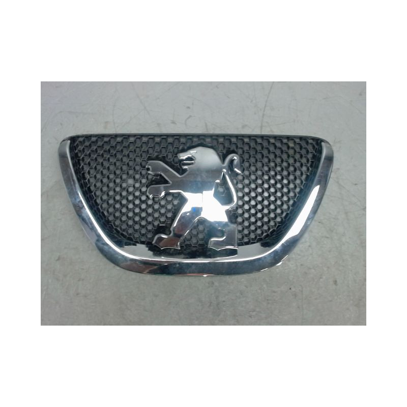 SIGLE CAPOT PEUGEOT 107