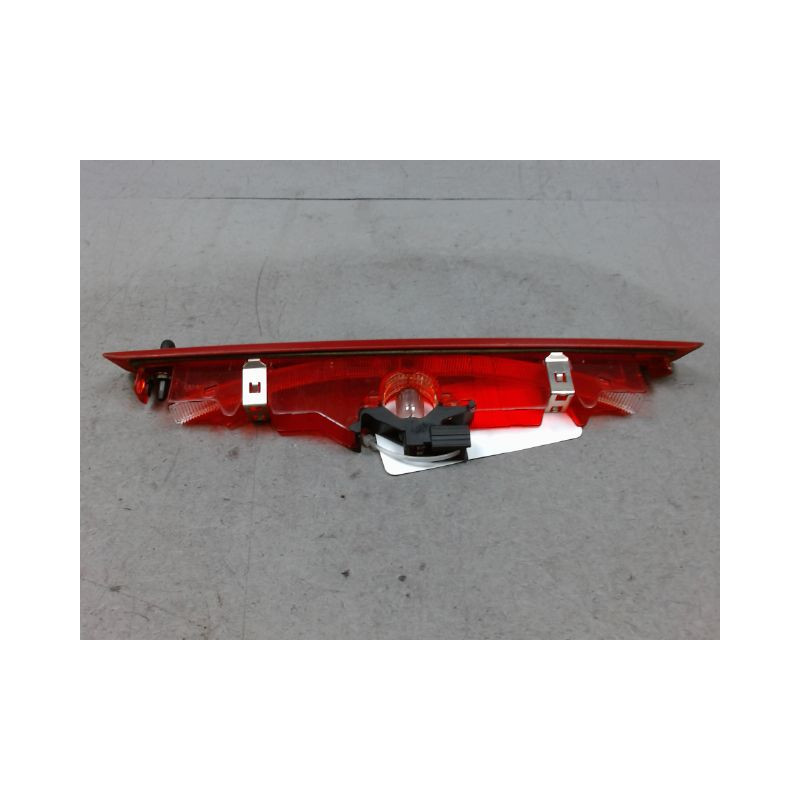 FEUX STOP SUPPLEMENTAIRE RENAULT CLIO