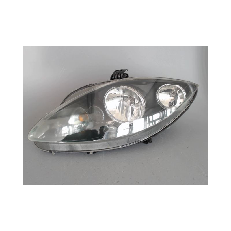 PHARE GAUCHE SEAT TOLEDO 2004-