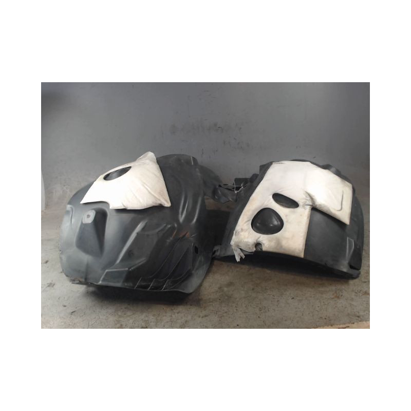PARE-BOUE AVANT GAUCHE RENAULT MEGANE III 2008-