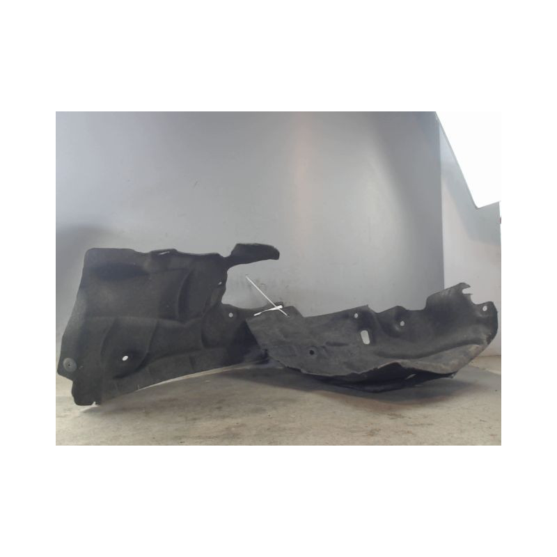 PARE-BOUE AVANT GAUCHE RENAULT SCENIC III 2009-