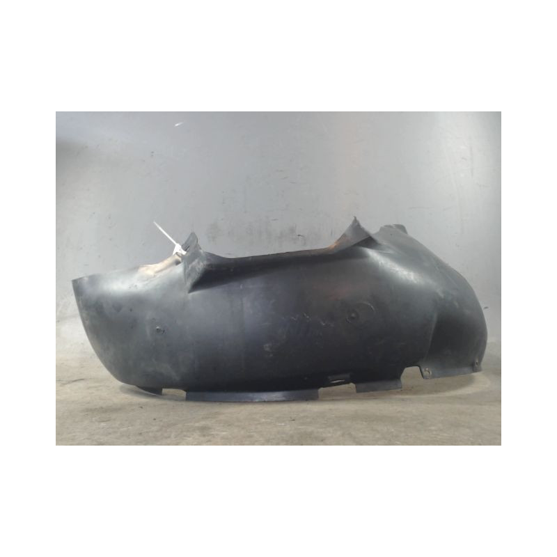 PARE-BOUE AVANT DROIT VOLKSWAGEN POLO 99-2001