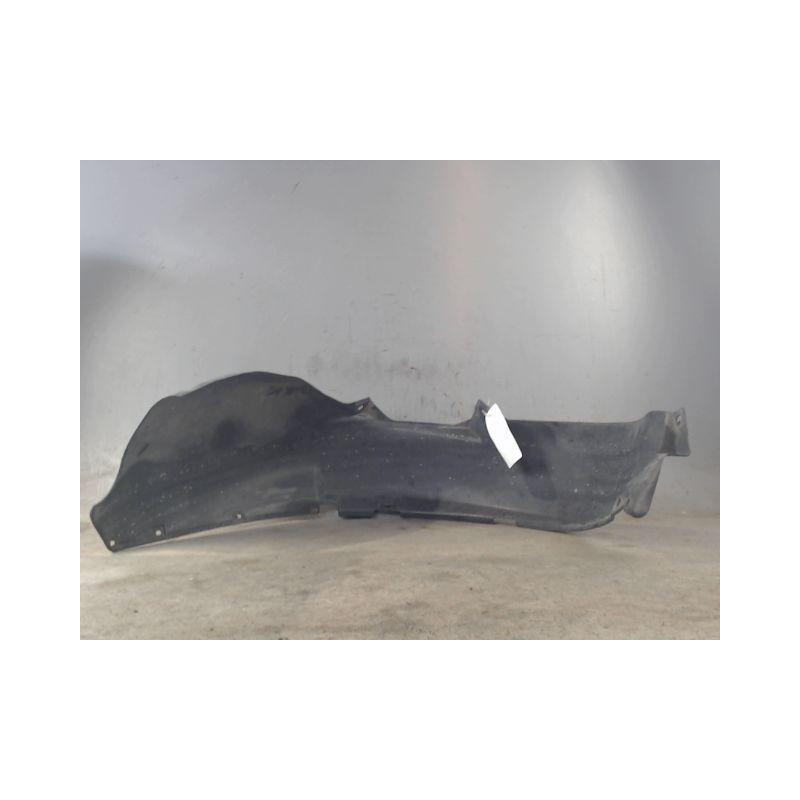 PARE-BOUE AVANT DROIT VOLKSWAGEN POLO 99-2001