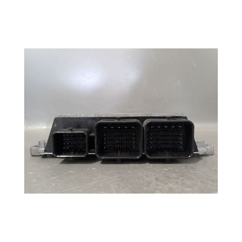 CALCULATEUR MOTEUR PEUGEOT 208 2012-...