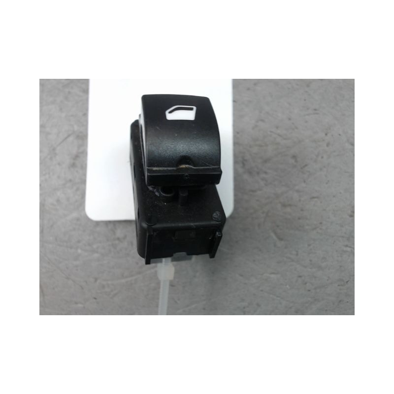 COMMANDE LEVE-GLACE PORTE AVD CITROEN C3 2009-
