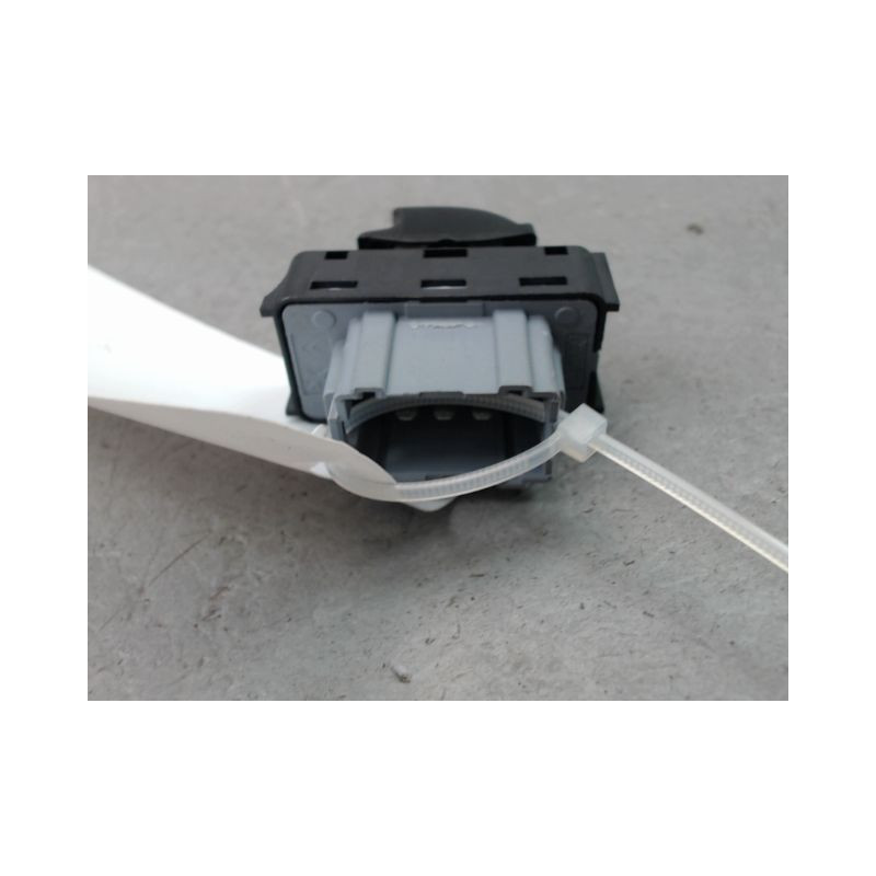 COMMANDE LEVE-GLACE PORTE AVD CITROEN C3 2009-