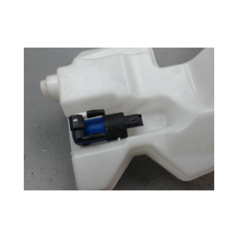 RESERVOIR LAVE-GLACE AVANT RENAULT CLIO IV Phase 1 2012-...