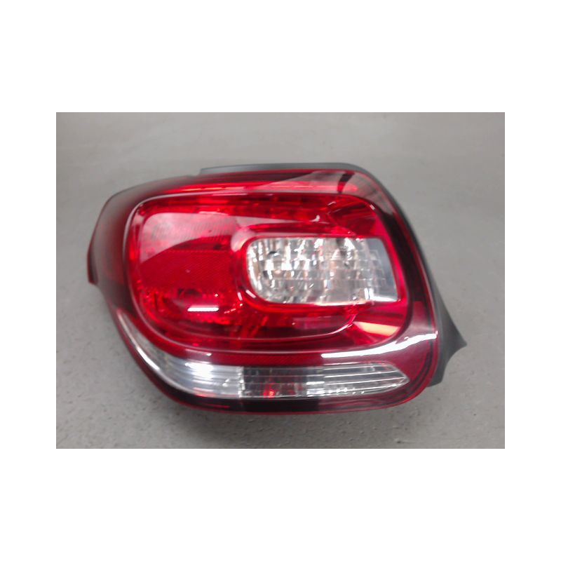 FEU ARRIERE GAUCHE  CITROEN DS3