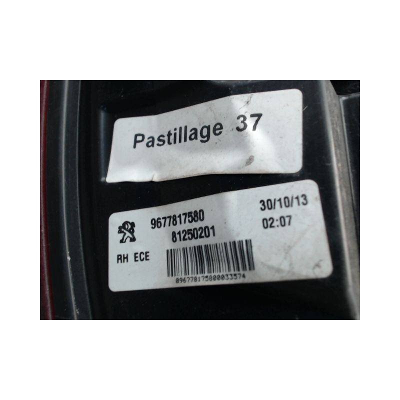 FEU ARRIERE DROIT PEUGEOT 308