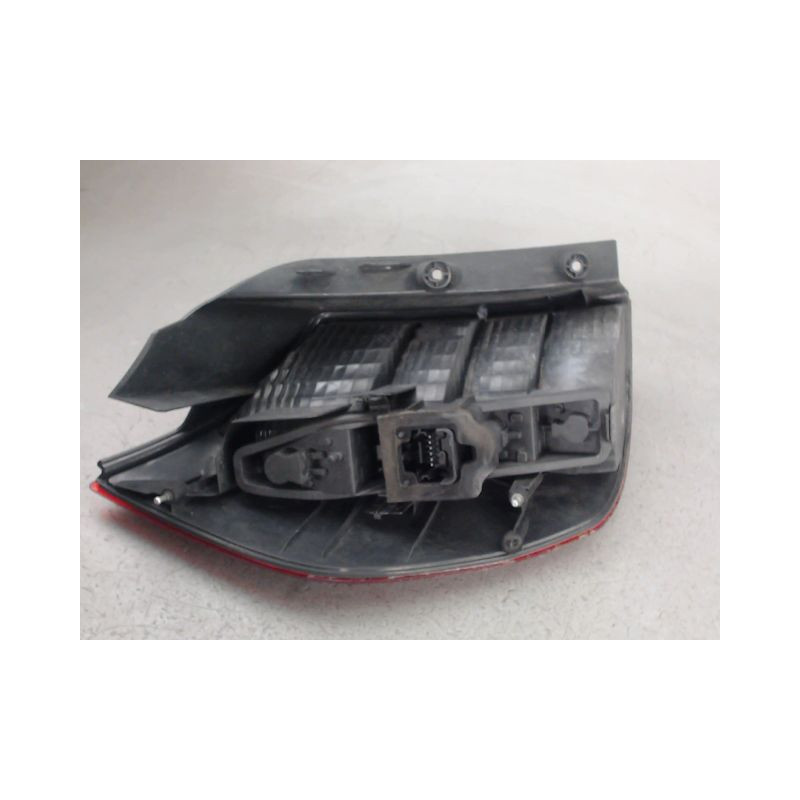 FEU ARRIERE DROIT RENAULT MEGANE