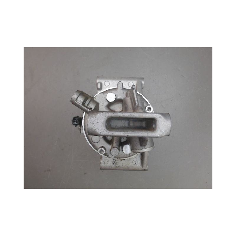 COMPRESSEUR AIR CONDITIONNE DACIA SANDERO
