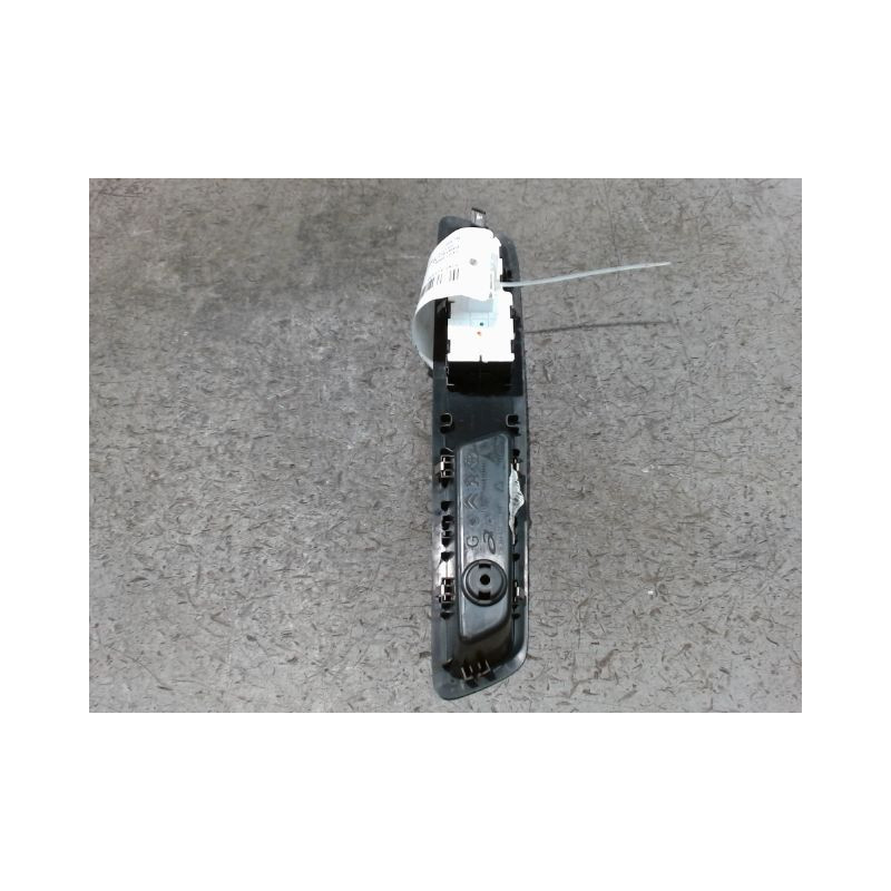 COMMANDE LEVE-GLACE PORTE AVG FIAT SCUDO