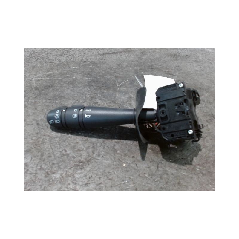 COMMANDE CLIGNOTANT DACIA SANDERO 2008-