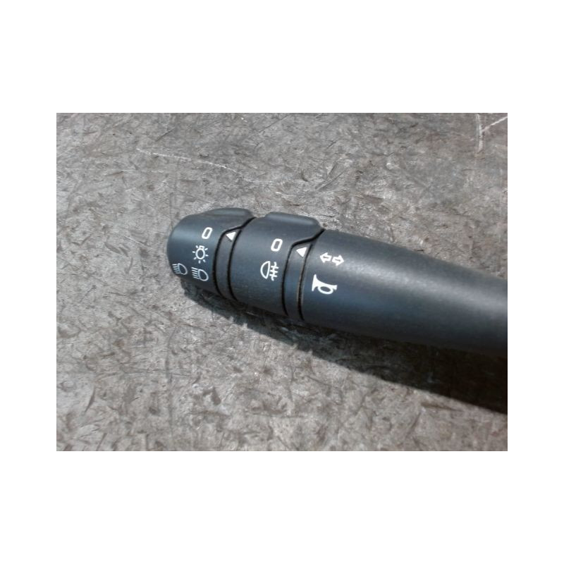 COMMANDE CLIGNOTANT DACIA SANDERO 2008-